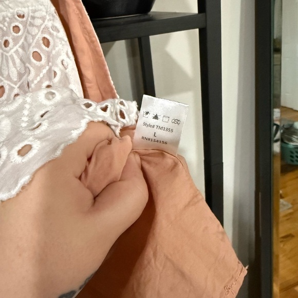 ALL ROW Elegant White Eyelet Blouse with Bow Straps size large - Picture 5 of 7